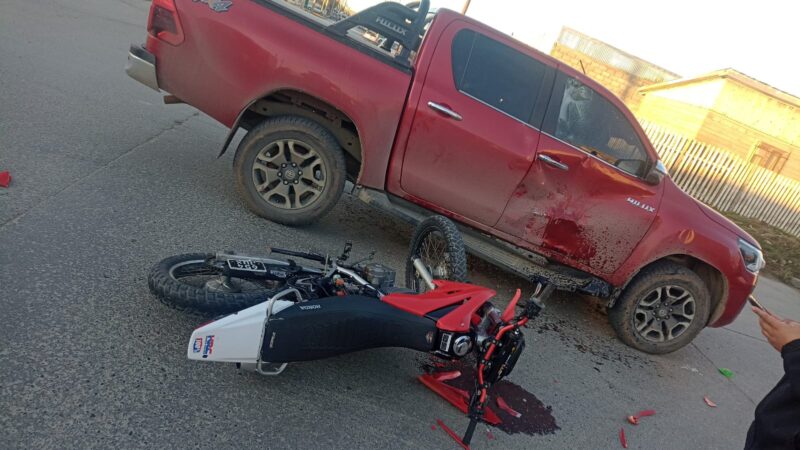 Motociclista terminó hospitalizado tras ser embestido por una camioneta ...