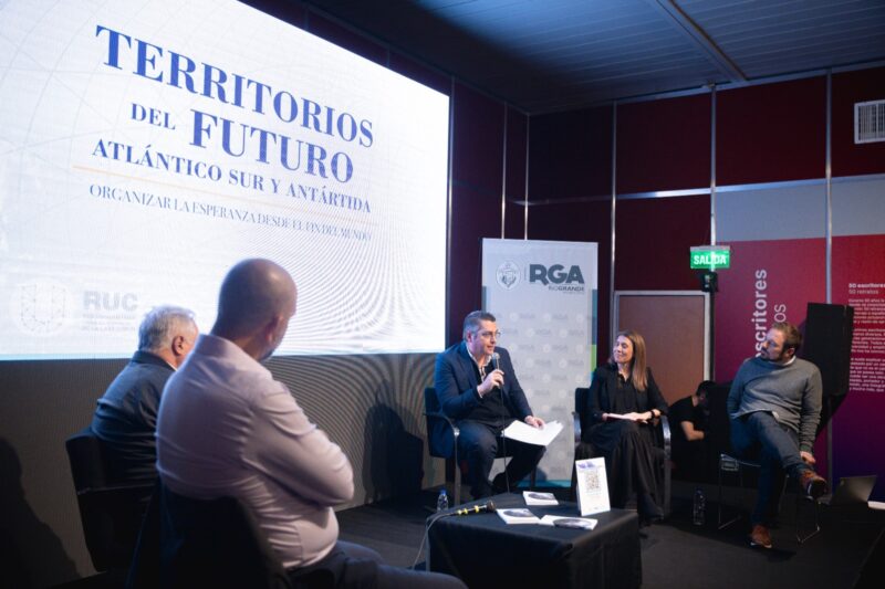 Pérez instó a construir desde el sur una mirada nacional sobre los territorios estratégicos del futuro